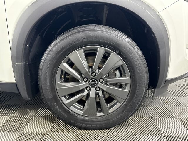 2024 Nissan Pathfinder S