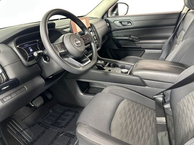 2024 Nissan Pathfinder S
