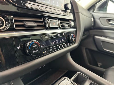 2024 Nissan Pathfinder SL Premium Package