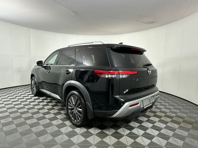 2024 Nissan Pathfinder SL Premium Package