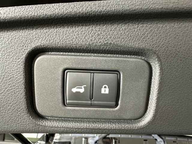 2024 Nissan Pathfinder SL Premium Package