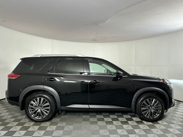 2024 Nissan Pathfinder SL Premium Package