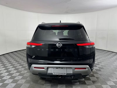 2024 Nissan Pathfinder SL Premium Package