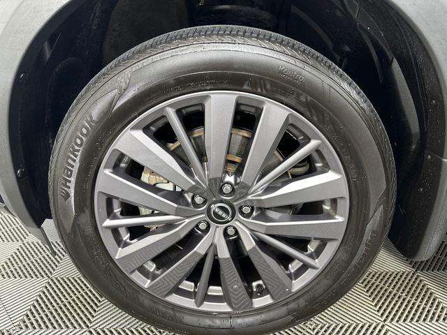 2024 Nissan Pathfinder SL Premium Package