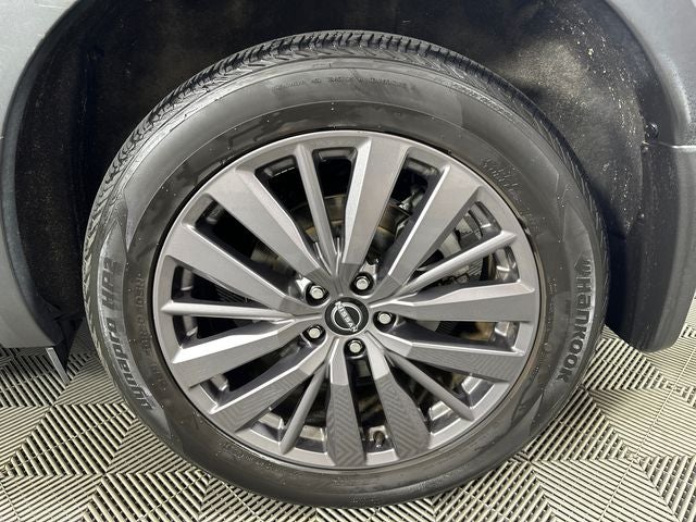 2024 Nissan Pathfinder SL Premium Package