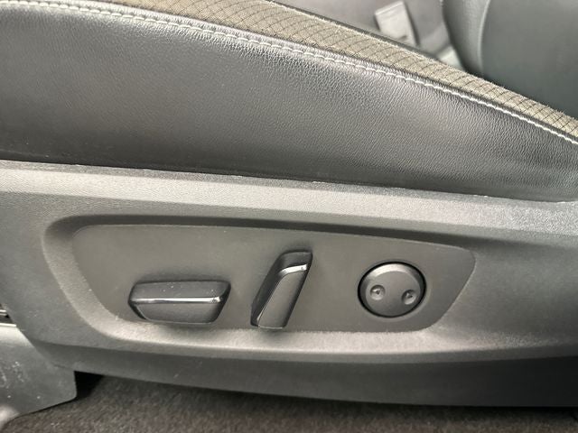 2024 Nissan Pathfinder SL Premium Package