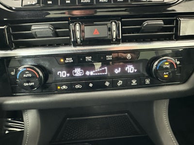 2023 Nissan Pathfinder SL Premium Package