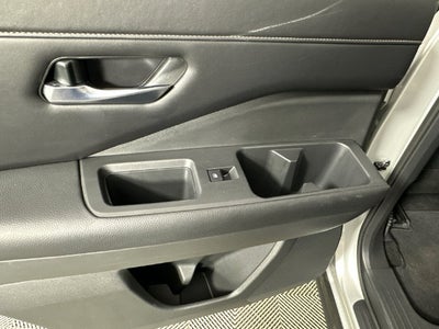 2023 Nissan Pathfinder SL Premium Package