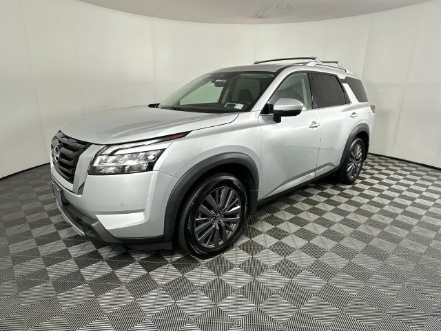 2023 Nissan Pathfinder SL Premium Package
