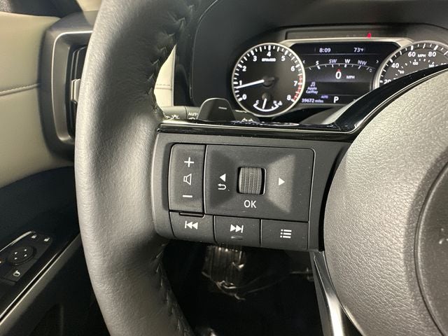 2023 Nissan Pathfinder SL Premium Package