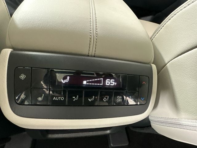 2023 Nissan Pathfinder SL Premium Package