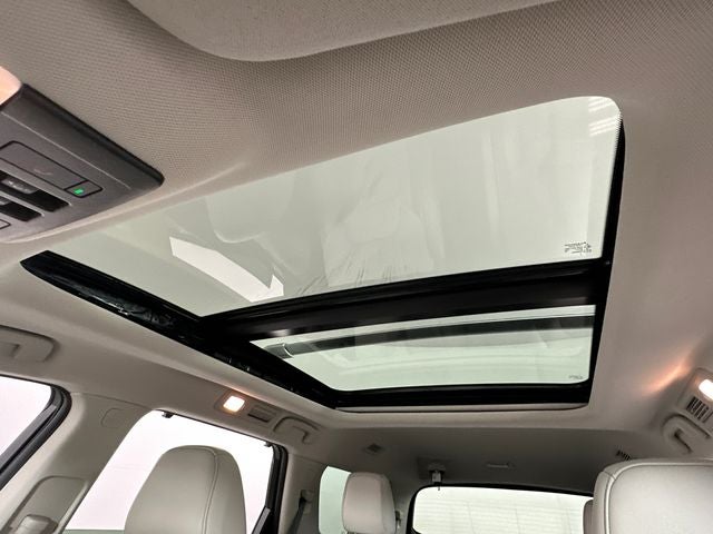 2023 Nissan Pathfinder SL Premium Package