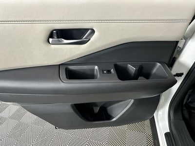 2023 Nissan Pathfinder SL Premium Package