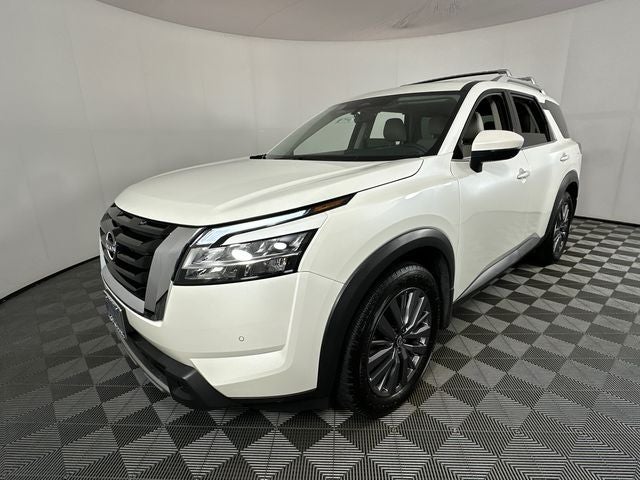 2023 Nissan Pathfinder SL Premium Package