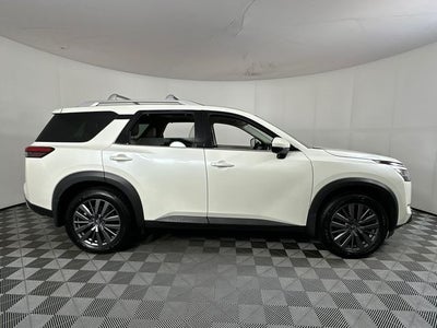 2023 Nissan Pathfinder SL Premium Package