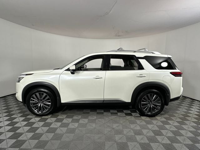 2023 Nissan Pathfinder SL Premium Package