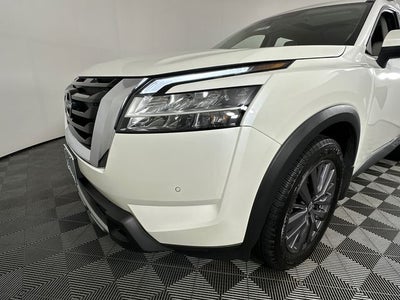 2023 Nissan Pathfinder SL Premium Package