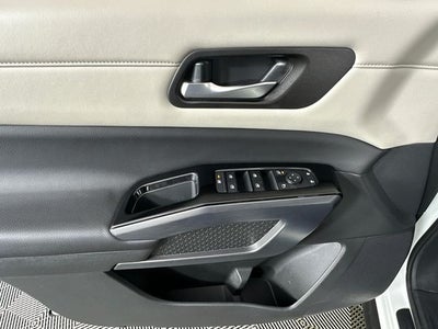 2023 Nissan Pathfinder SL Premium Package