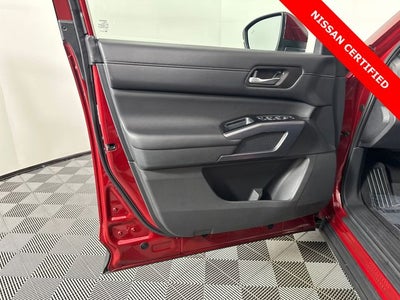 2023 Nissan Pathfinder SL Premium Package