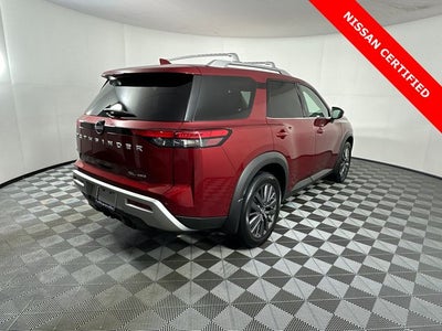 2023 Nissan Pathfinder SL Premium Package