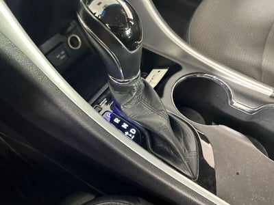 2012 Hyundai SONATA SE