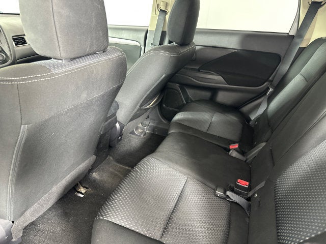 2018 Mitsubishi Outlander ES