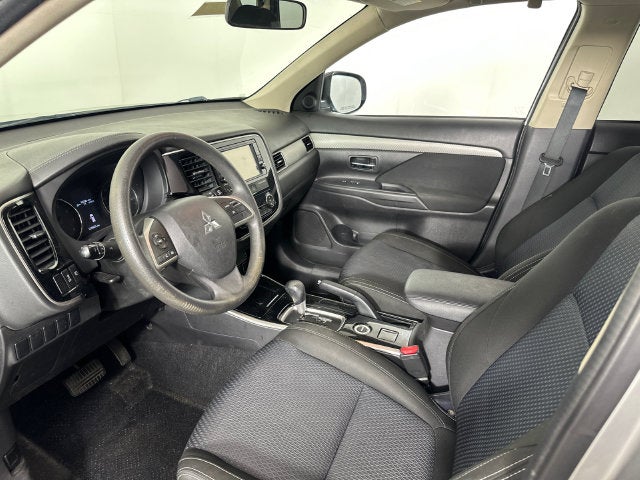 2018 Mitsubishi Outlander ES