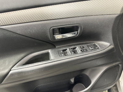2018 Mitsubishi Outlander ES