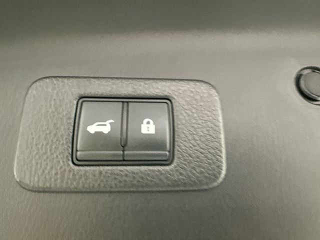 2023 Nissan Armada Platinum Captain's Chairs Package