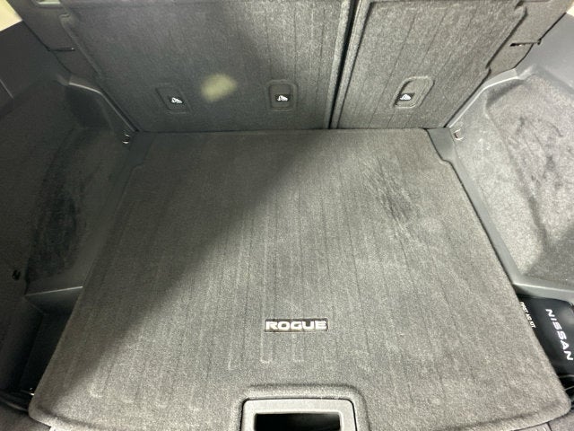 2023 Nissan Rogue SV Midnight Edition & Premium Package