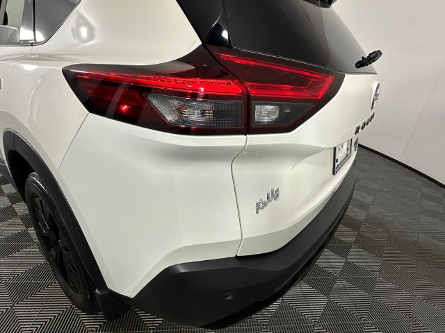 2023 Nissan Rogue SV Midnight Edition & Premium Package