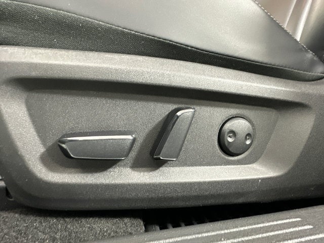 2023 Nissan Rogue SV Midnight Edition & Premium Package