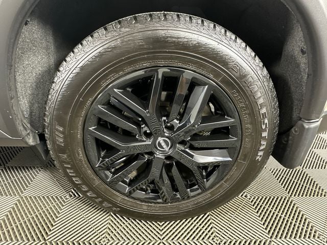 2023 Nissan Rogue SV Midnight Edition & Premium Package
