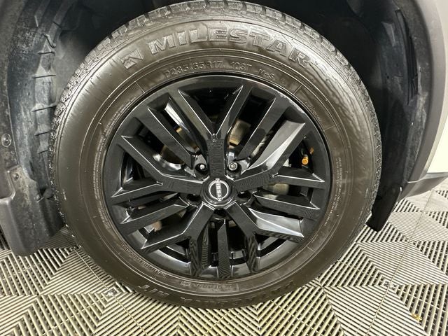 2023 Nissan Rogue SV Midnight Edition & Premium Package