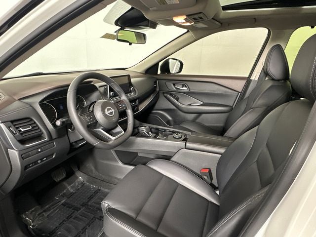 2023 Nissan Rogue SV Midnight Edition & Premium Package