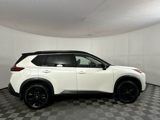2023 Nissan Rogue SV Midnight Edition & Premium Package