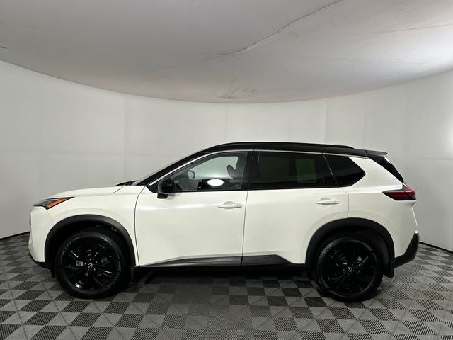 2023 Nissan Rogue SV Midnight Edition & Premium Package