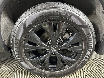 2023 Nissan Rogue SV Midnight Edition & Premium Package