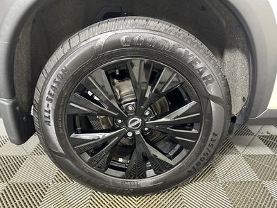 2023 Nissan Rogue SV Midnight Edition & Premium Package