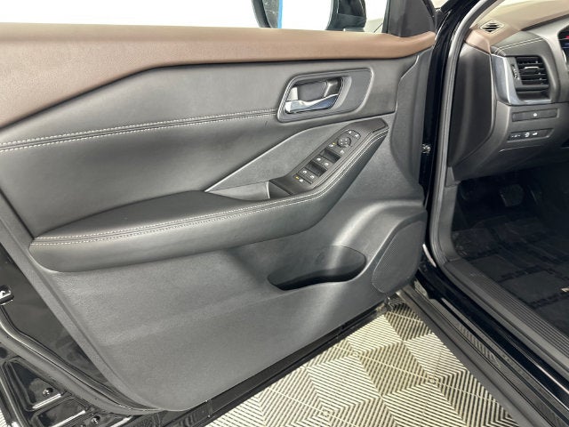 2023 Nissan Rogue SV Premium Package