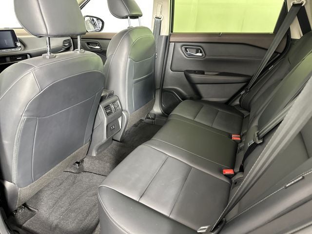 2023 Nissan Rogue SV Midnight Edition & Premium Package
