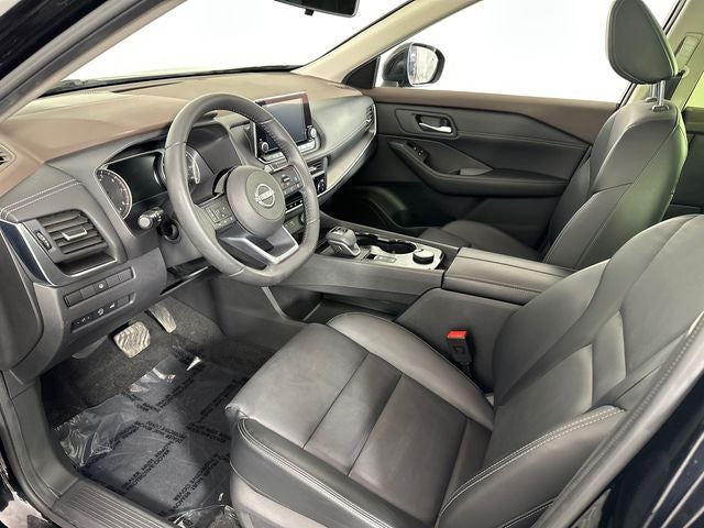 2023 Nissan Rogue SV Midnight Edition & Premium Package