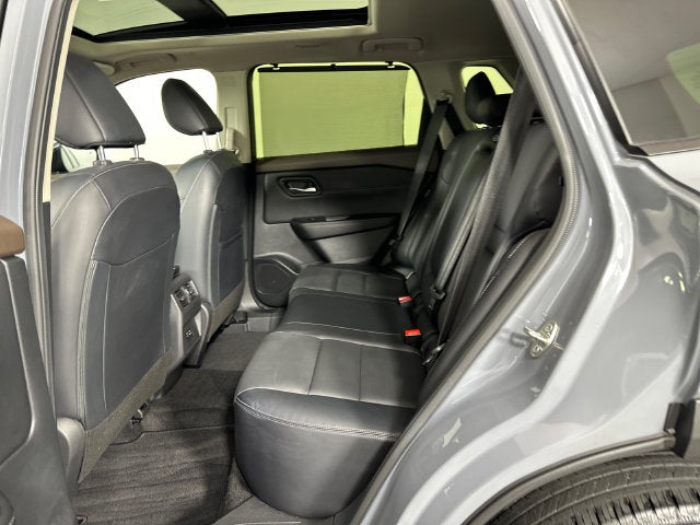 2023 Nissan Rogue SV Midnight Edition & Premium Package