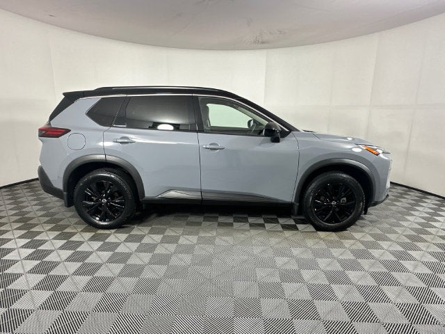 2023 Nissan Rogue SV Midnight Edition & Premium Package