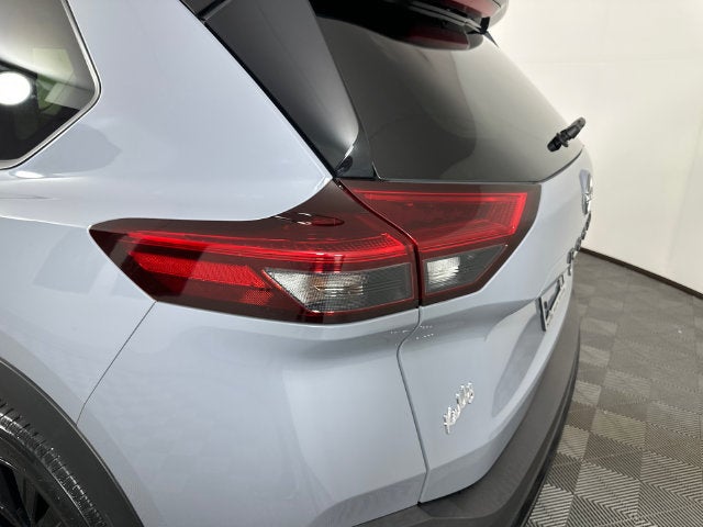 2023 Nissan Rogue SV Midnight Edition & Premium Package
