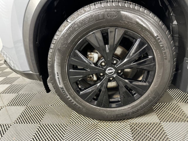 2023 Nissan Rogue SV Midnight Edition & Premium Package
