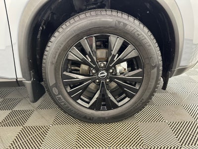 2023 Nissan Rogue SV Midnight Edition & Premium Package