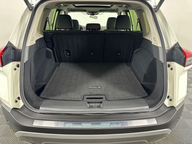 2023 Nissan Rogue SV Premium Package