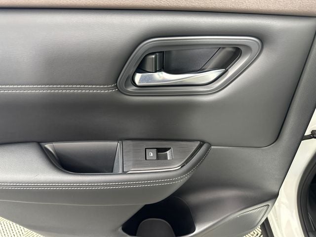 2023 Nissan Rogue SV Premium Package