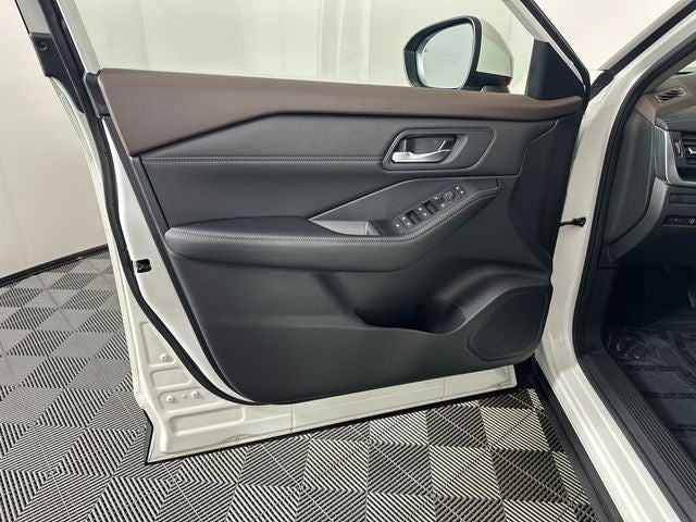 2023 Nissan Rogue SV Premium Package